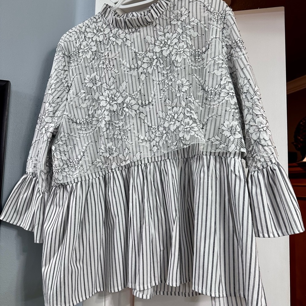 Women’s Tops - Picture 3 of 10